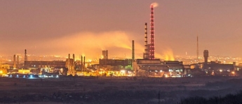 Северодонецку грозит экологическая катастрофа из-за пожара на заводе 