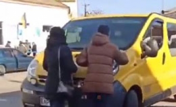 В центре Мелитополя разгорелась схватка за парковочное место (видео)