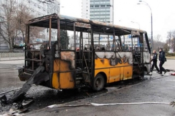 В Киеве на остановке сгорела маршрутка
