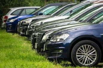 Запорожские владельцы элитных авто заплатили в бюджет почти миллион