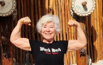 Женщина в 73 года добилась фигуры мечты