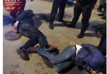 В Киеве прохожие задержали дерзких карманников