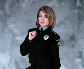 Жительница Мелитополя стала одной из самых красивых женщин-полицейских в Запорожской области (фото)