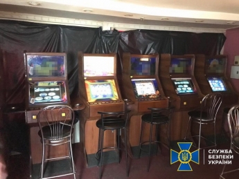 СБУ разоблачило подпольные казино в Запорожье, которые работали по вывесками «Аренда» и «Ремонт» (фото, видео)