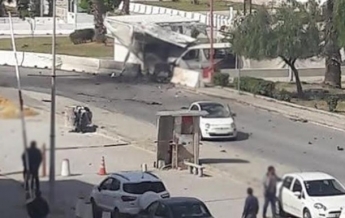 В Тунисе два смертника устроили взрывы у посольства США