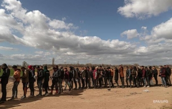 Греция построит два лагеря для мигрантов из Сирии