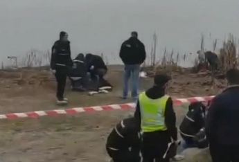 В Киеве в реке нашли человеческие останки (видео)