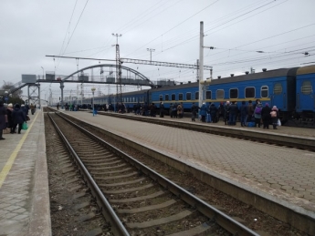 Поезд на Ковель и Львов разъединят (фото)