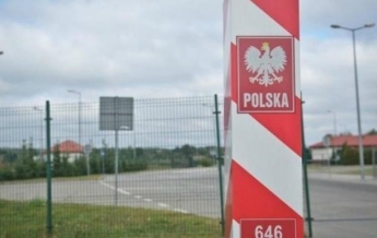 Более трех тысяч украинцев доставлено автобусами из Польши