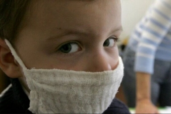 Коронавирус в Украине: среди зараженных дети