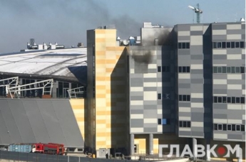 В Киеве вспыхнул мощный пожар в популярном ТРЦ: первые подробности и фото с места