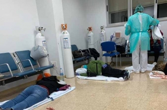 Пациенты с коронавирусом лежат на полу и кашляют: жуткие фото из больниц Испании просочились в сеть