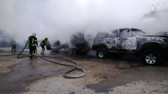 В Мелитополе сгорели две иномарки (фото)