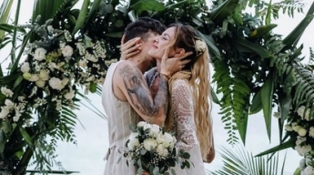 Украинская певица поделилась трогательным видео с тайной свадьбы в Таиланде