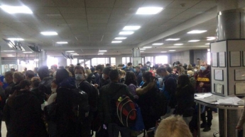 Толпа пассажиров из Италии и США: появилось фото ажиотажа в аэропорту "Борисполь"