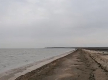 Молочный лиман отступил от своих берегов (видео)