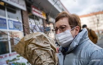 В Германии первый город обязал жителей носить маски