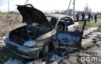 В Черновцах водитель сбил женщину и сжег свое авто (фото, видео)