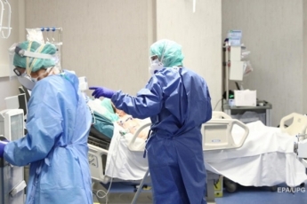 В Мелитополе и области катастрофически не хватает врачей для работы с зараженными COVID-19 (видео)