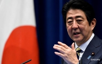 В Японии женщина с топором пыталась проникнуть в дом премьер-министра