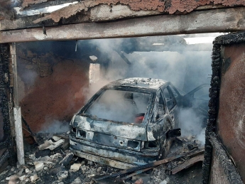 В Запорожской области загорелась машина: есть пострадавшие