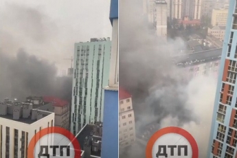 В Киеве вспыхнул пожар в помещениях супермаркета. Видео