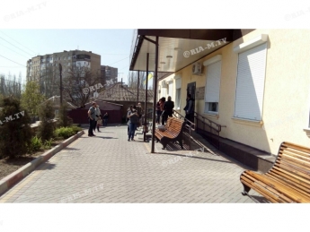 В Мелитополе посетители админцентра проигнорировали карантин (фото)