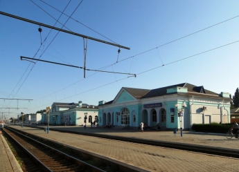 Как железнодорожный вокзал в Мелитополе более полувека назад выглядел (фото)