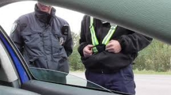Полицейские наказали водителя за несуществующее нарушение