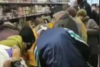 В Полтаве пенсионеры устроили "штурм" супермаркетов. Видео