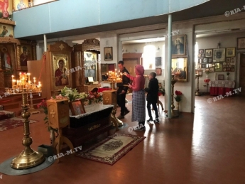 В монастырь Мелитополя на Пасху пускают по 2 человека (видео)