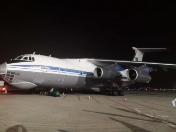 Мелитопольские летчики доставили из Китая очередной груз для борьбы с пандемией
