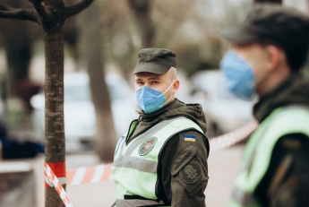 Нацгвардия охраняет общежитие в Вишневом, где зафиксирована вспышка COVID-19. ВИДЕО+ФОТОрепортаж