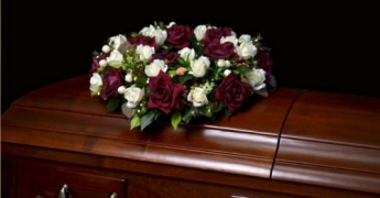 Сколько стоит похоронить умершего от COVID-19: кто за это платит в Украине