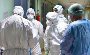 В России врачей с подозрением на коронавирус положили в сушилке для белья: жуткое видео