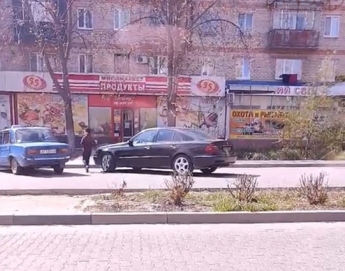 В Запорожской области на отца ребенка, который катался на машине, составили протокол