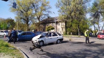 В Запорожье произошло серьезное ДТП: есть пострадавшие (фото)