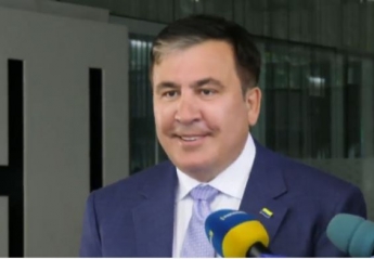 Саакашвили опозорился на встрече со "Слугой народа": пришел с перевернутым флагом (фото, видео)