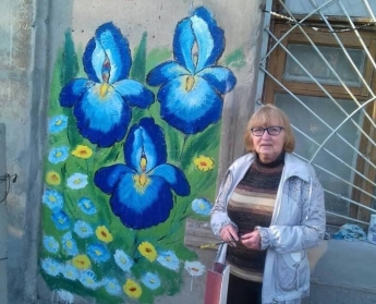 В Мелитополе художница разрисовала дом - что из этого вышло (фото)
