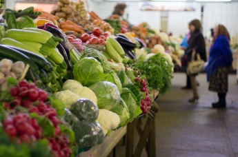 Супермаркеты хотят обязать покупать продукты у фермеров