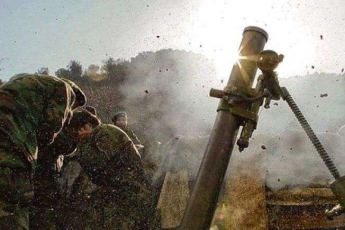 Террористы на Донбассе обстреляли позиции ВСУ из тяжелой артиллерии: погиб украинский военный
