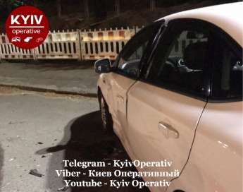 Представил себя гонщиком: в Киеве водитель вылетел с дороги и побил много авто, фото