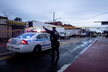 Очевидицы были в ужасе: в США обнаружили грузовики с десятками тел, фото