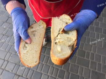 В Мелитополе нашлась компания, которая производит хлеб с сюрпризом (фото, видео)