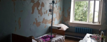 "Бегают табунами": одесскую больницу оккупировали тараканы и мыши. Видео