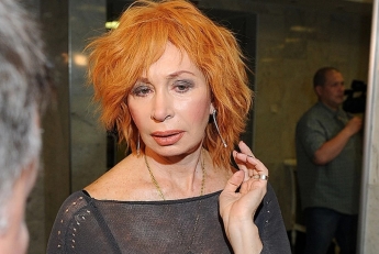 73-летнюю российскую актрису Васильеву экстренно госпитализировали с коронавирусом