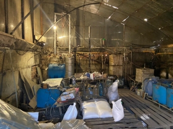 В Мелитополе обнаружили подпольные цеха по производству контрафактного алкоголя (фото)