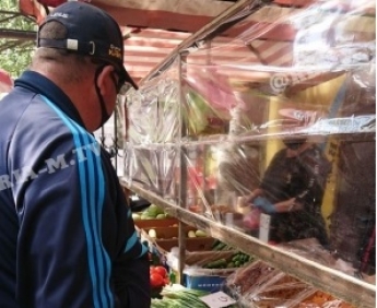 Как на мелитопольских рынках карантин соблюдают (фото)