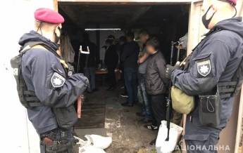 В Киевской области задержали банду "полицейских"
