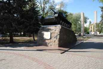 Кому на 9 Мая в Мелитополе разрешат идти на Братское кладбище (видео)